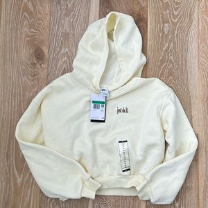 NWT Oversized cropped hoodie